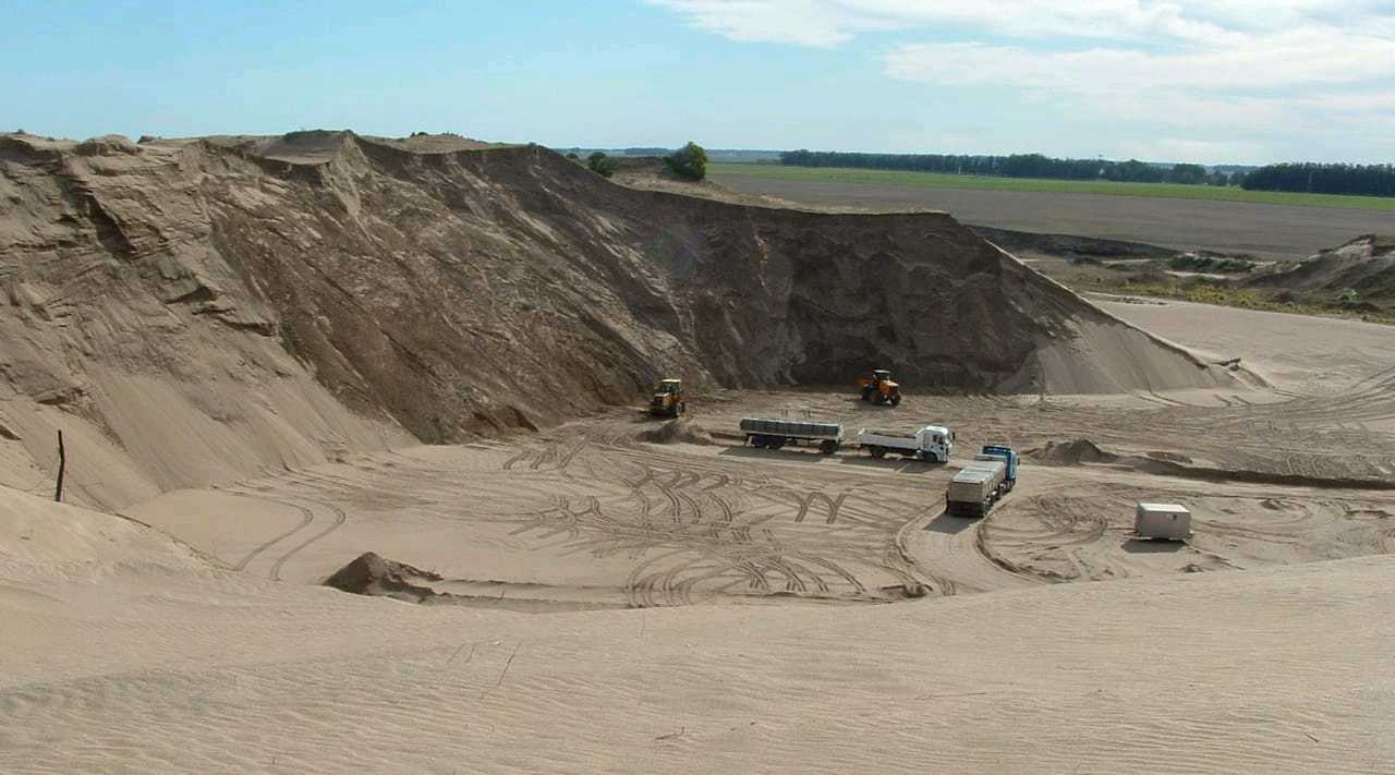 Lee más sobre el artículo Se publicó un manual destinado a implementar prácticas mineras sustentables en ambientes dunarios