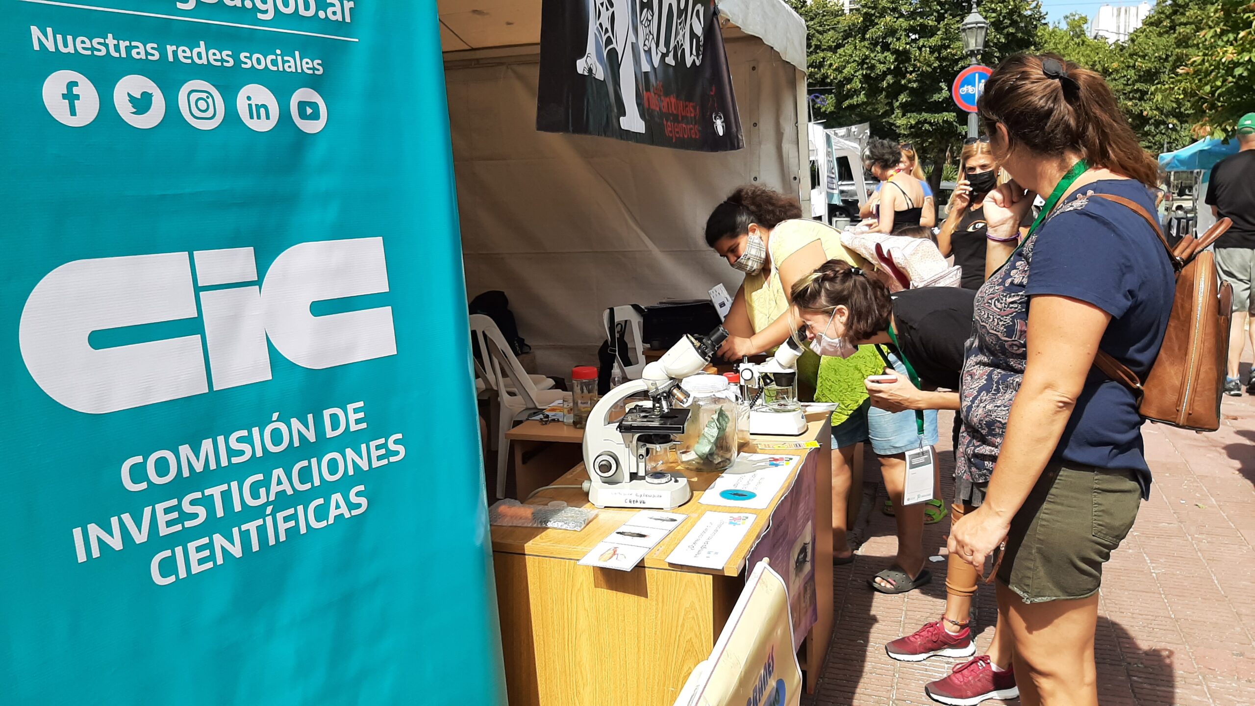 En este momento estás viendo 8M: La CIC participó de la conmemoración del Día Internacional de las Mujeres Trabajadoras<p class = "resumen">El acto central lo encabezó el gobernador Axel Kicillof. La CIC participó con un stand de científicas/os del CEREN y el CEPAVE.</p>