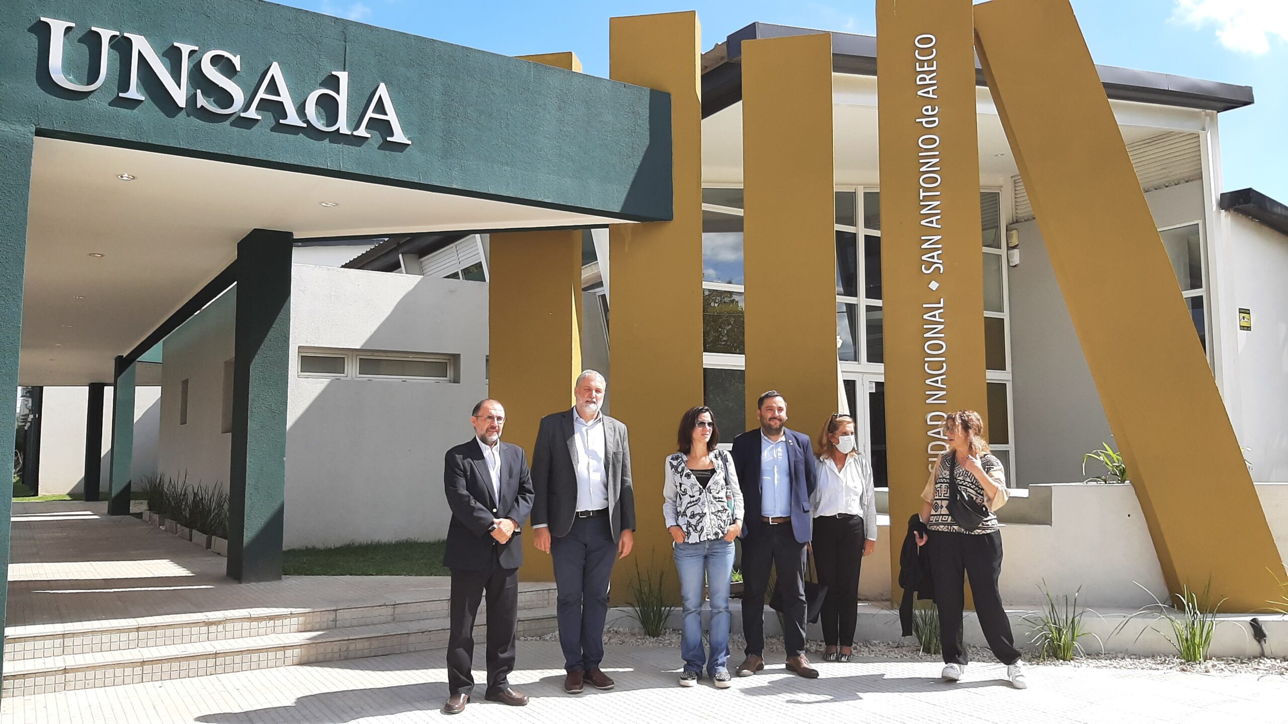 En este momento estás viendo La CIC se reunió en San Antonio de Areco: “Las universidades son actores centrales del sistema científico-tecnológico bonaerense”<p class = "resumen">Autoridades de la CIC visitaron la UNSAdA y se reunieron con representantes de universidades nacionales y provinciales. Además, dialogaron con personal científico y realizaron la reunión de Directorio del organismo.</p>