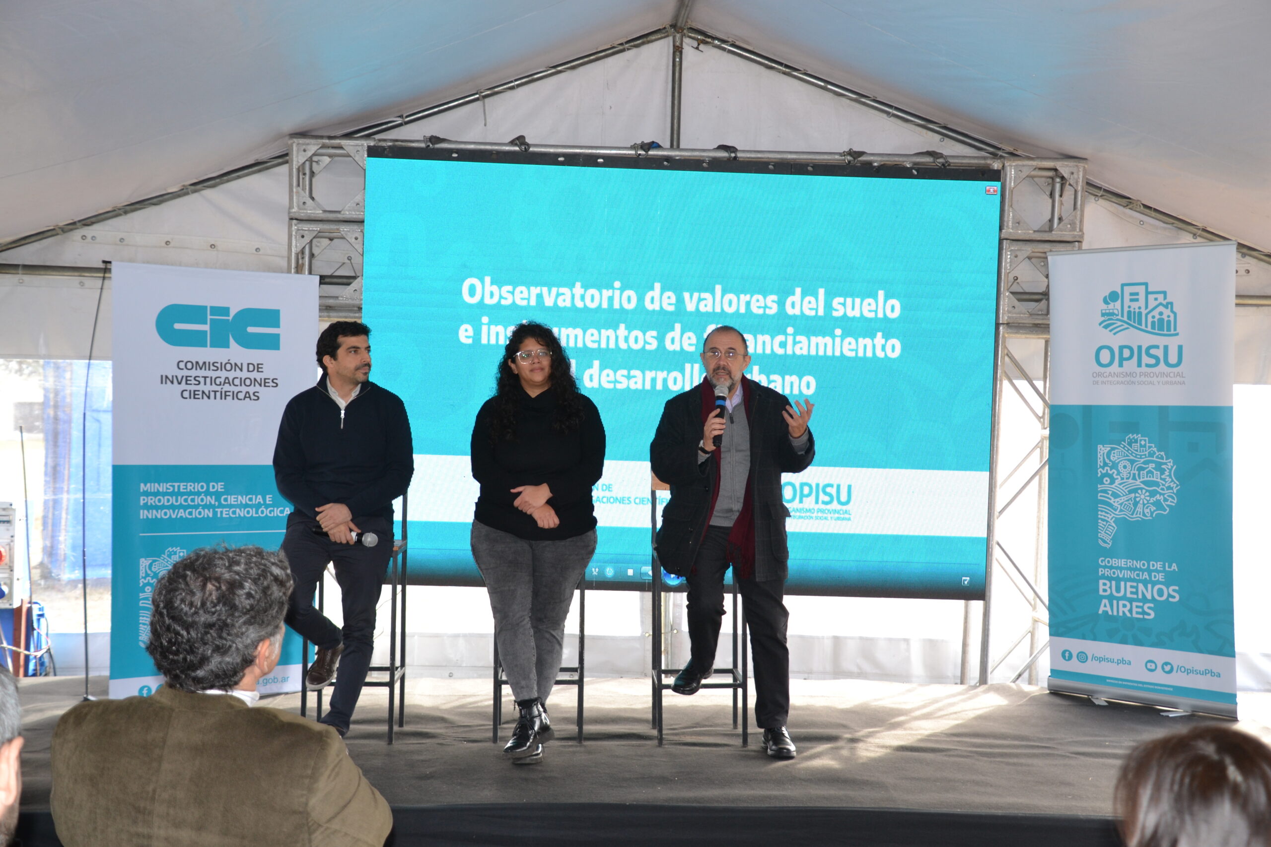 En este momento estás viendo Se presentó el “Observatorio de valores del suelo e instrumentos de financiamiento del desarrollo urbano”<p class = "resumen">Participaron autoridades de la CIC, el OPISU y el Ministerio de Ciencia, Tecnología e Innovación de Nación.</p>