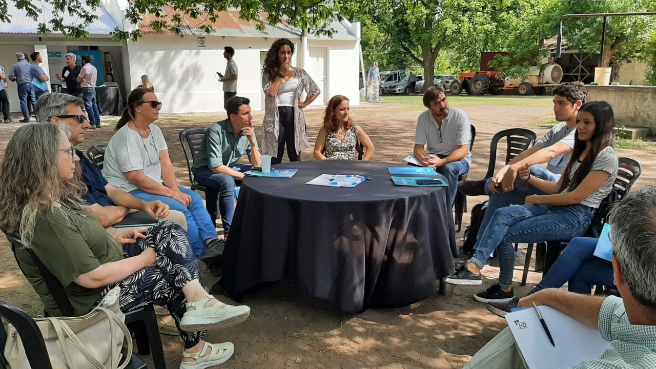 En este momento estás viendo Abrió la inscripción para la 2da Jornada I + D sobre Micropropagación de Cultivos Estratégicos<p class = "resumen">El evento se realizará el jueves 17 de agosto en la Universidad Nacional del Centro de la Provincia de Buenos Aires, con sede en Azul </p>