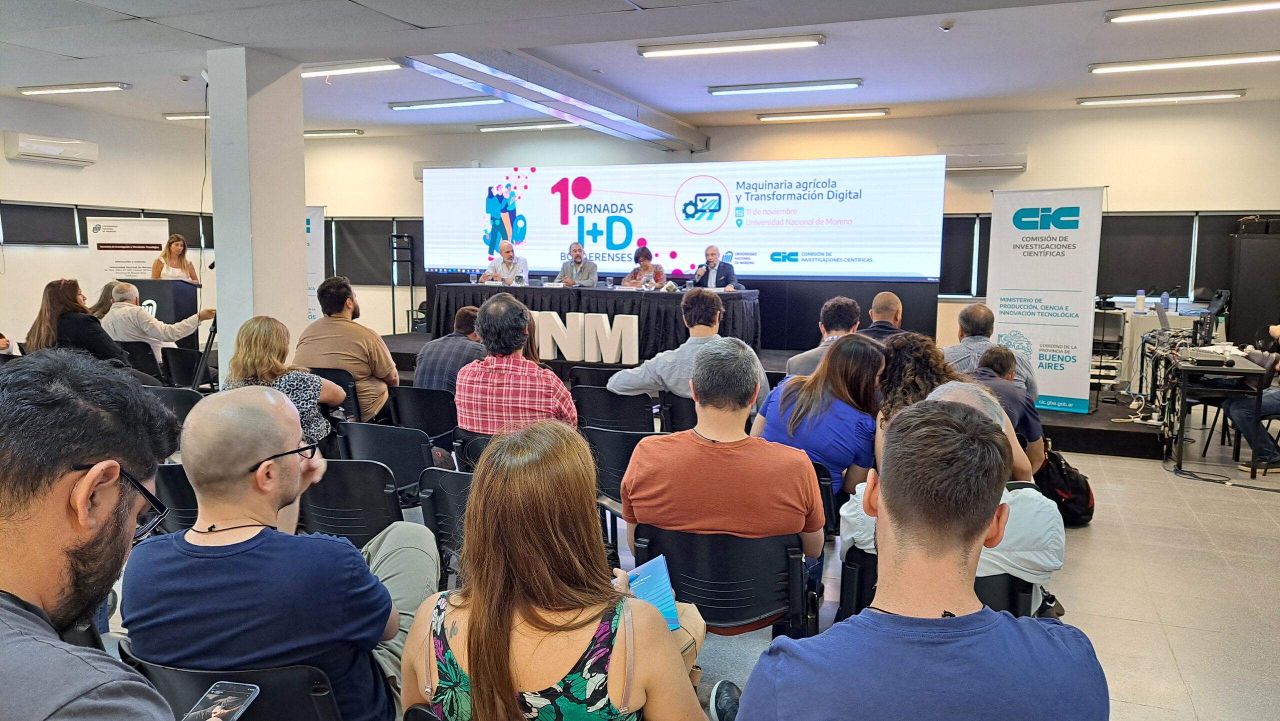 En este momento estás viendo Finalizaron las 1ras Jornadas I+D Bonaerenses: el lanzamiento de una red científico tecnológica provincial<p class = "resumen">El último de los cuatro encuentros se realizó en la Universidad Nacional de Moreno y se enfocó en la temática “Maquinaria Agrícola y Transformación Digital”. </p>