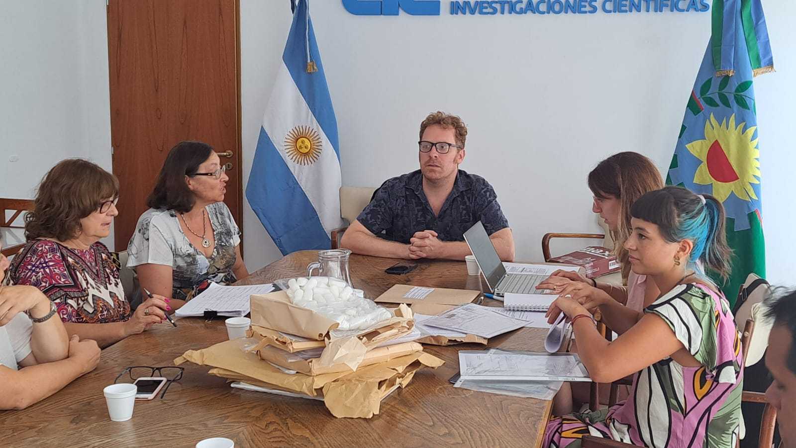 En este momento estás viendo Licitación pública: se abrieron los sobres para la compra de equipamiento científico<p class = "resumen">Los equipos de gran porte serán destinados al CINDECA, un centro de investigación creado para asistir a la industria petroquímica.</p>