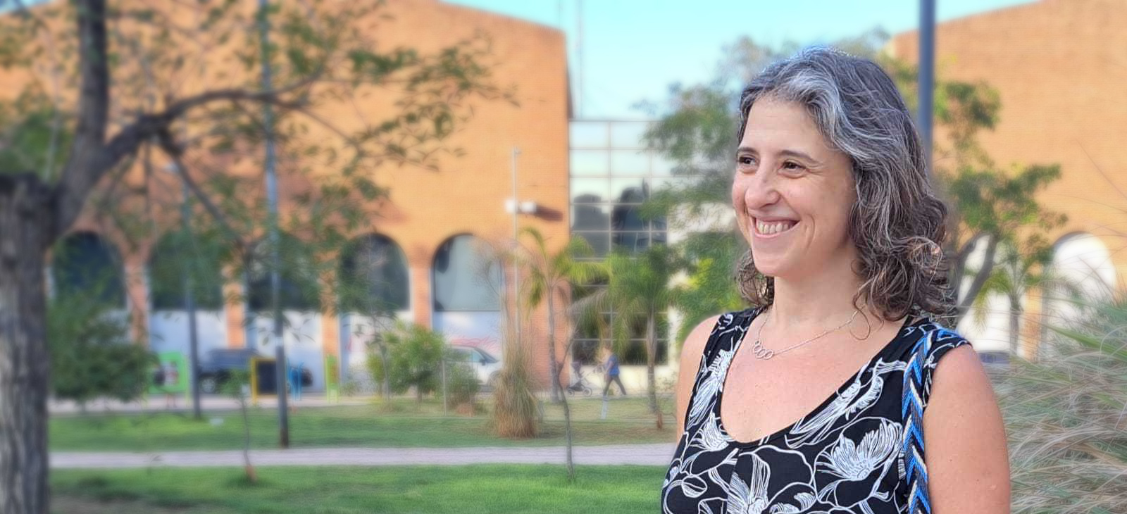 En este momento estás viendo Entrevista a Julieta Elffman: “¿De qué soberanía podemos hablar si la ciencia la hacen sólo los varones?”<p class = "resumen">En diálogo con Soberanía Científica, la especialista problematiza el actual escenario sobre las desigualdades sexogenéricas en ciencia.</p>