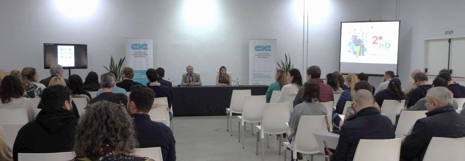 En este momento estás viendo Se realizaron las 2das Jornadas I+D Bonaerenses en Junín sobre Maquinaria Agrícola y Transformación digital<p class = "resumen">Reunió a parte del sistema científico y productivo provincial con el fin de generar una red para dotar de mayor competitividad al sector.</p>