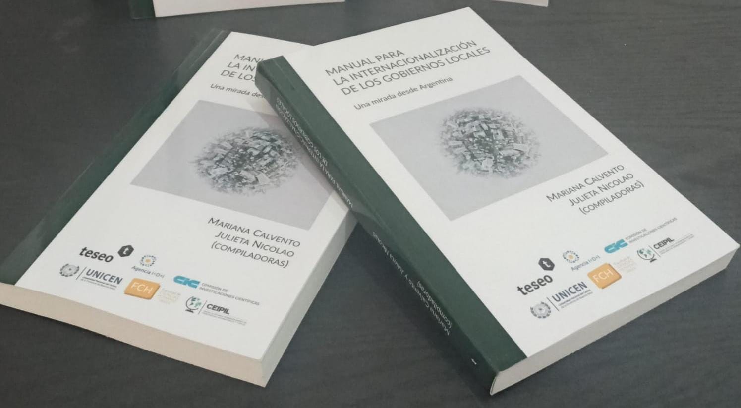 En este momento estás viendo Con apoyo de la CIC se publicó el “Manual para la internacionalización de los gobiernos locales”<p class = "resumen"> Lo hizo en el marco de los Subsidios para Publicaciones de Divulgación Científica y Tecnológicas que otorga la Comisión de Investigaciones Científicas de la Provincia de Buenos Aires. </p>